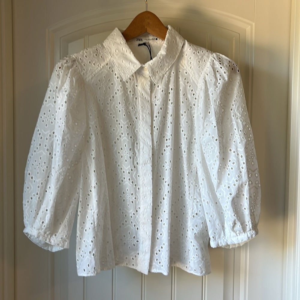 Zara white eyelet puff sleeve blouse NWT - Picture 4 of 5